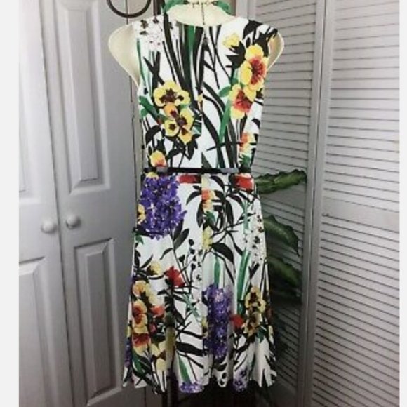 BEAUTIFUL FLORAL SLEEVELESS TOMMY HILFIGER DRESS SIZE 6 - Picture 6 of 16